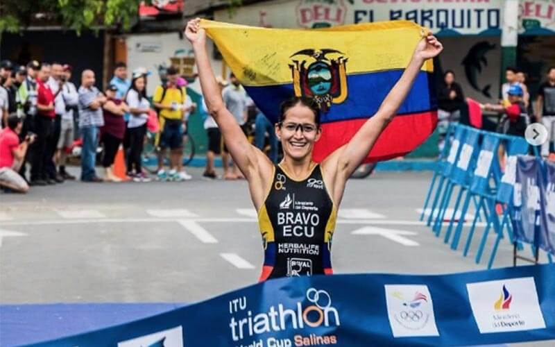 Elizabeth Bravo recibe una beca en UNIR